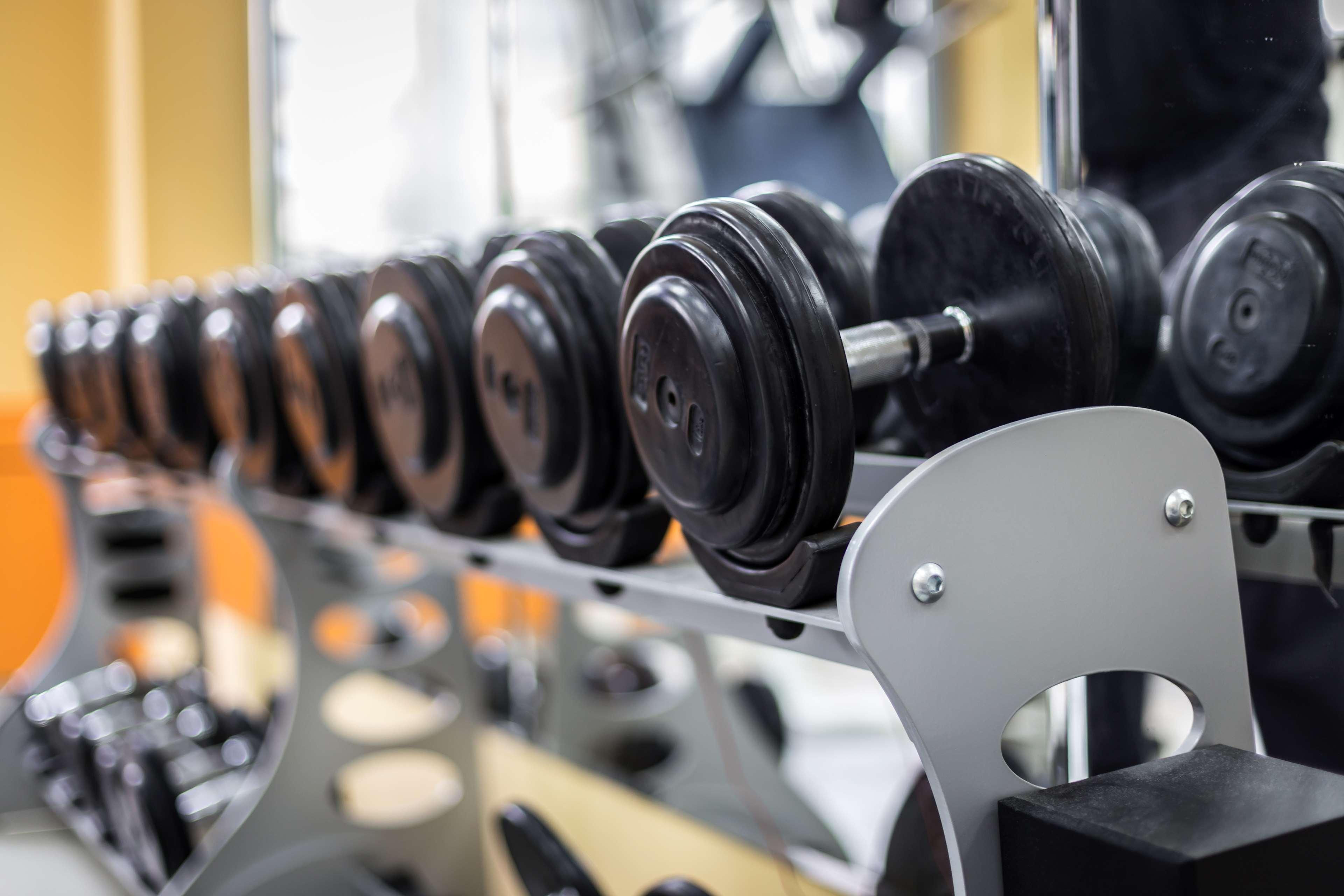 特拉法加圣詹姆斯，伦敦希尔顿Curio Collection酒店 外观 照片 Dumbbells on a rack